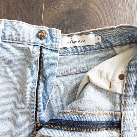 Aligrace Michelle Baggy Short, Size 26 - Picture 3 of 8